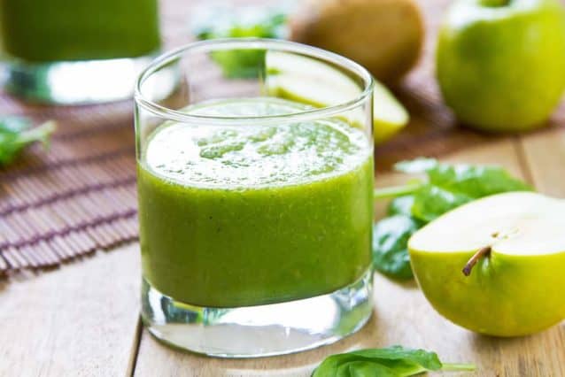 Spinach and Green Apple Smoothie